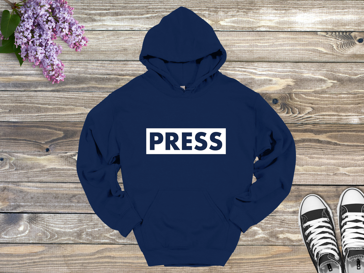 Pull Over Press Hoodie to Show Support for Palestinian Journalists